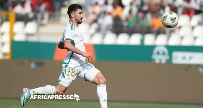 Mohamed AMoura a été le grand artisan de la victoire de l'Algérie.