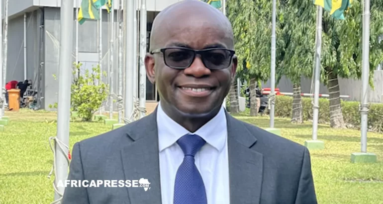 Élection à la présidence de la BAD : le Zambien Sam Maimbo sollicite le soutien du Cameroun Samuel Munzele Maimbo