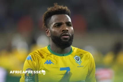 Décès tragique du footballeur international gabonais Aaron Boupendza après une chute du 11e étage en Chine