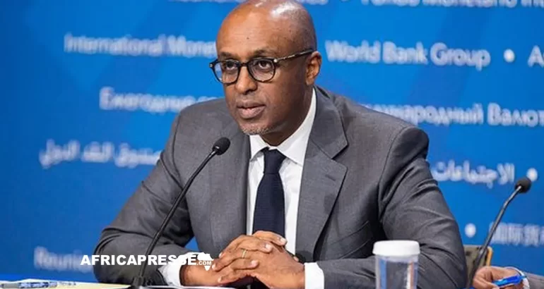 Le FMI poursuit les discussions avec le Sénégal, mais exige des éclaircissements sur la « dette cachée » Le directeur Afrique du FMI, Abebe Aemro Selassie