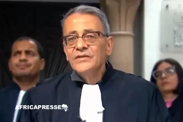 Tunisie : Manifestation massive pour soutenir Ahmed Souab, avocat incarcéré pour ses prises de position