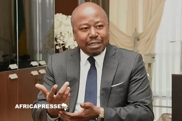 Opposition au Gabon : Bilie By Nze fustige l’après-présidentielle et met en garde contre les incohérences du pouvoir Opposition au Gabon : Bilie By Nze fustige l’après-présidentielle et met en garde contre les incohérences du pouvoir