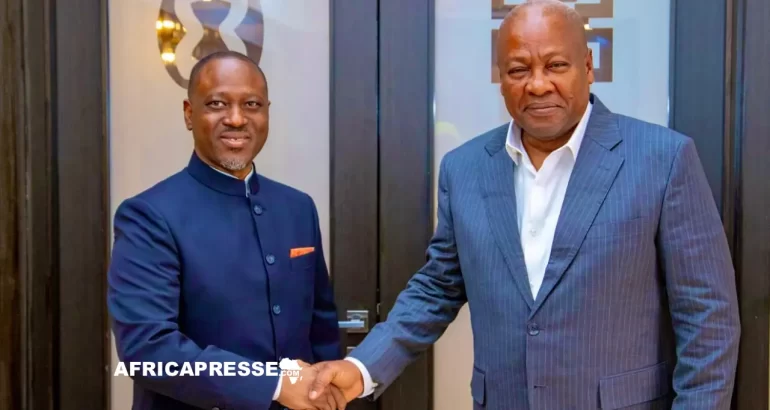 Ghana : Guillaume Soro, l’ancien Premier ministre ivoirien, en visite officielle à Accra malgré son exil Guillaume Soro et le président du Ghana John Dramani Mahama