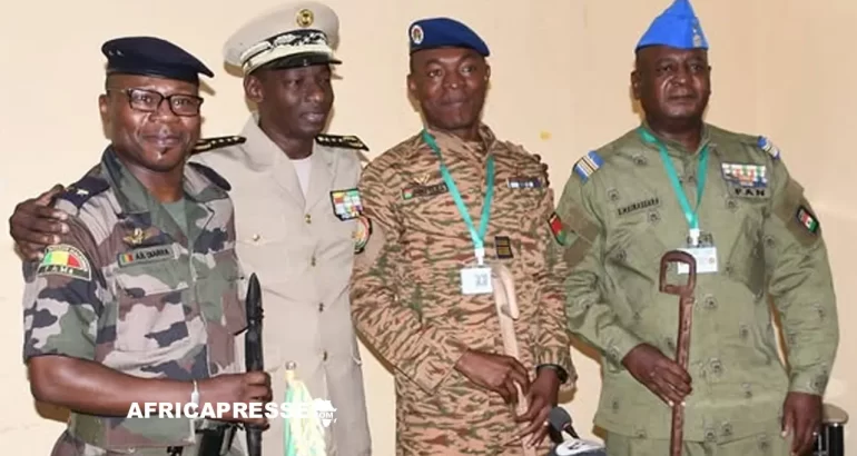 Vers une union des armées de l’air de l’AES : une réponse collective aux menaces communes Les Chefs d’États-majors des Armées de l’Air des pays membres de l’Alliance des États du Sahel (AES)