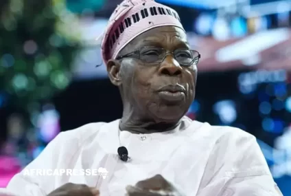 Obasanjo annonce un investissement de 700 millions de dollars à Kribi pour dynamiser le commerce Cameroun-Nigeria