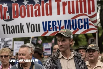 Afrique du Sud : premiers « réfugiés » blancs afrikaners en route pour les États-Unis Afrique du Sud : premiers « réfugiés » blancs afrikaners en route pour les États-Unis