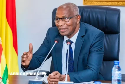 Guinée : Le Premier ministre Amadou Oury Bah annonce la présidentielle de décembre 2025 et des projets ambitieux