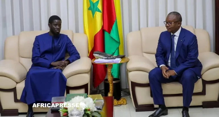 Bassirou Diomaye Faye en visite d’État inédite en Guinée-Bissau Bassirou Diomaye Faye et Umaro Sissoco Embaló
