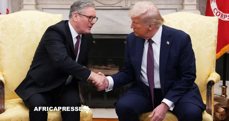 Droits de douane : Donald Trump et Keir Starmer signent un accord historique pour les échanges internationaux Donald Trump et Keir Starmer