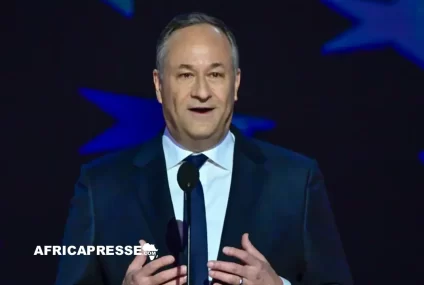 Doug Emhoff le mari de Kamala Harris évincé du musée de l’Holocauste : une décision symbolique de l’administration Trump