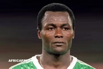 Football africain en deuil : Emmanuel Kundé, ancien pilier des Lions Indomptables, est décédé Football africain en deuil : Emmanuel Kundé, ancien pilier des Lions Indomptables, est décédé