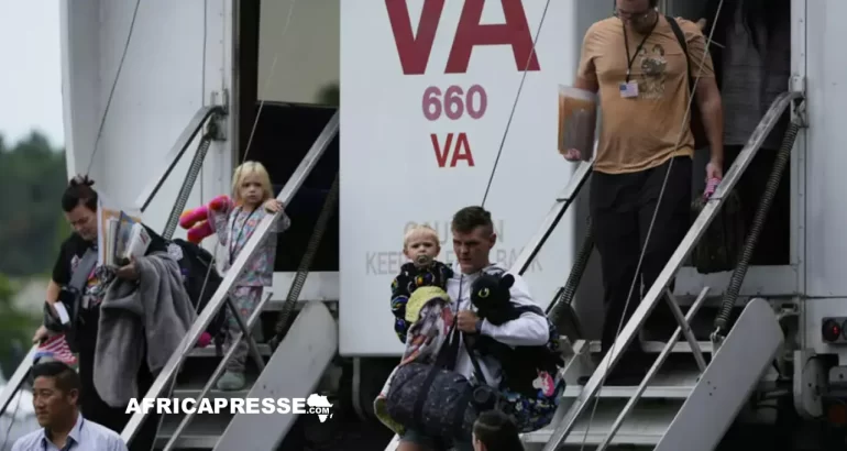 L'arrivée des premiers réfugiés afrikaners à l'aéroport de Dulles, en Virginie, le 12 mai 2025