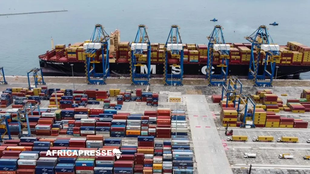 Le port en eau profonde de Kribi, construit par China Harbor Engineering Company Ltd 2