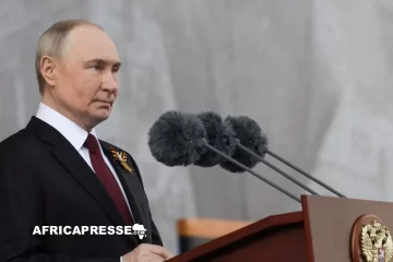 En présence de leaders mondiaux, Poutine célèbre la bravoure des soldats russes