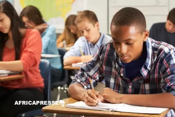 Nigeria : La suppression des bourses d’études à l’étranger plonge les étudiants dans l’incertitude Nigeria : La suppression des bourses d’études à l’étranger plonge les étudiants dans l’incertitude