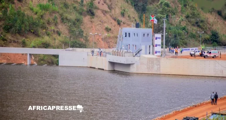 Le Burundi inaugure son plus grand barrage hydroélectrique situé sur le site de Jiji-Mulembwe Le Burundi lance un barrage hydroélectrique d'une grande capacité sur le site Jiji-Mulembwe