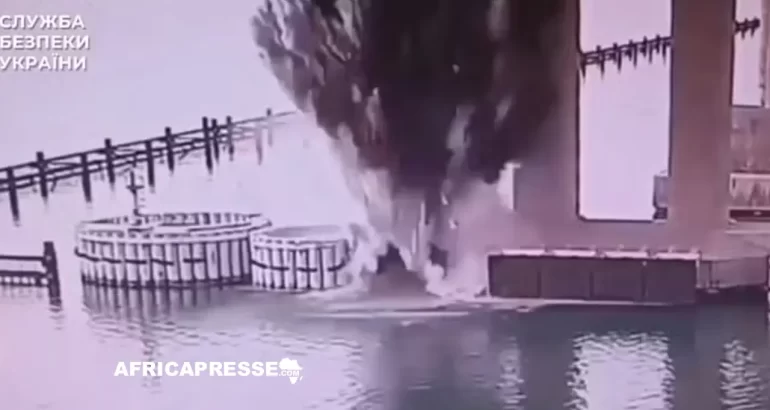 Kiev revendique un sabotage majeur sur le pont reliant la Crimée à la Russie