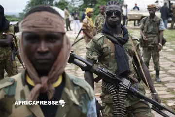 Centrafrique : les chefs rebelles de l’UPC et les 3R actent leur dissolution à Bangui Centrafrique : les chefs rebelles de l’UPC et les 3R actent leur dissolution à Bangui