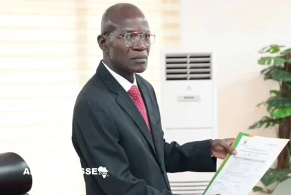 Présidentielle ivoirienne : le premier candidat dépose officiellement sa candidature