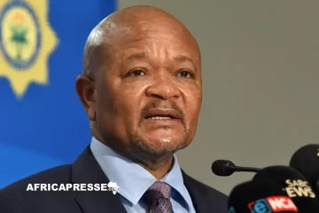 Afrique du Sud : le ministre de la Police écarté après des accusations de collusion criminelle