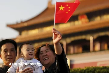 La Chine instaure une allocation nationale de 420 euros par enfant pour relancer sa natalité en chute libre La Chine instaure une allocation nationale de 420 euros par enfant pour relancer sa natalité en chute libre