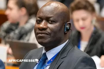 Sénégal : Abass Fall élu maire de Dakar après la destitution de Barthélémy Dias Sénégal : Abass Fall élu maire de Dakar après la destitution de Barthélémy Dias