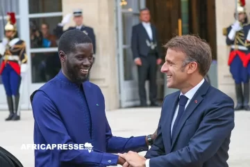 Macron et Diomaye Faye à l’Élysée : un face-à-face pour redéfinir les relations franco-sénégalaises Macron et Diomaye Faye à l’Élysée : un face-à-face pour redéfinir les relations franco-sénégalaises