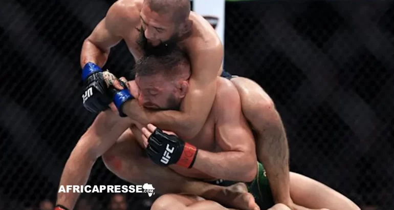 MMA : Khamzat Chimaev détrône le champion sud-africain Dricus du Plessis et s’impose en maître chez les poids moyens MMA : Khamzat Chimaev détrône le champion sud-africain Dricus du Plessis et s’impose en maître chez les poids moyens