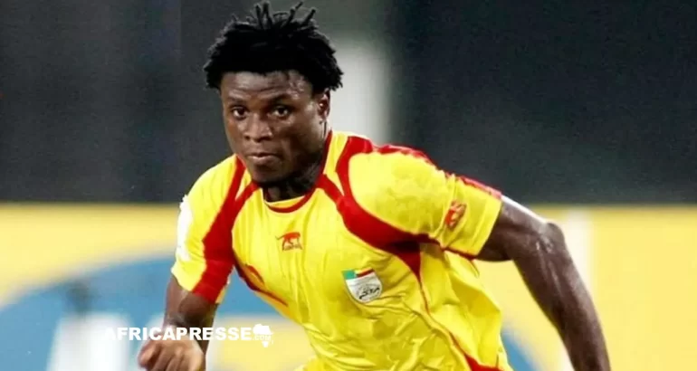 Bénin : décès de l’ex-footballeur international Razak Omotoyossi, l’attaquant légendaire des Écureuils Bénin : décès de l’ex-footballeur international Razak Omotoyossi, l’attaquant légendaire des Écureuils