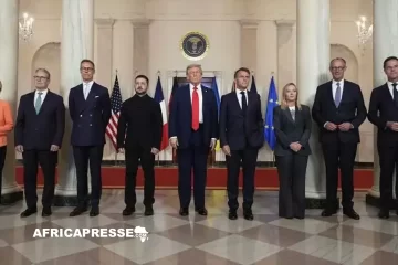 Trump minimise la menace russe et annonce une possible rencontre avec Poutine et Zelensky Trump minimise la menace russe et annonce une possible rencontre avec Poutine et Zelensky