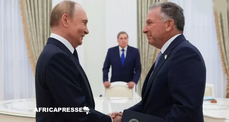 Rencontre entre Vladimir Poutine et l’émissaire américain Steve Witkoff Vladimir Poutine et Steve Witkoff