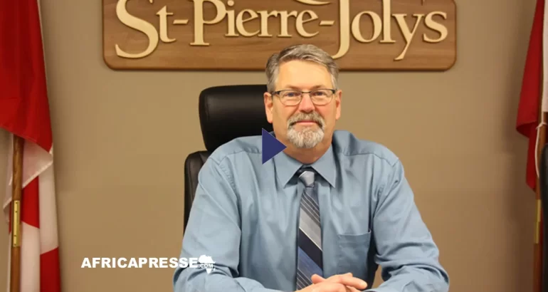 Le maire Raymond Maynard