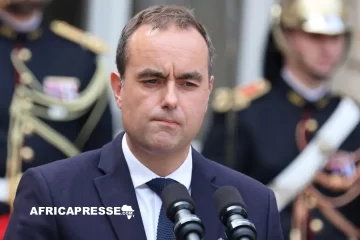 Sébastien Lecornu reconduit à Matignon malgré la fronde des oppositions Sébastien Lecornu reconduit à Matignon malgré la fronde des oppositions