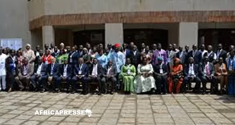 Face à la pression hydrique, l’Afrique cherche des solutions lors d’un sommet à Yaoundé Face à la pression hydrique, l’Afrique cherche des solutions lors d’un sommet à Yaoundé