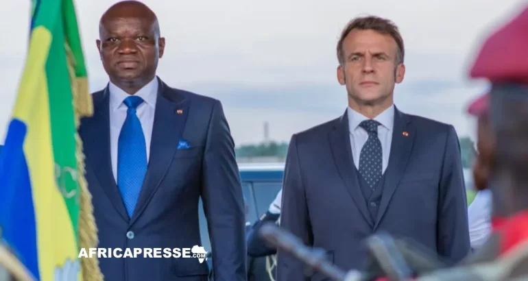 Le président Brice Clotaire Oligui Nguema et le président français Emmanuel Macron