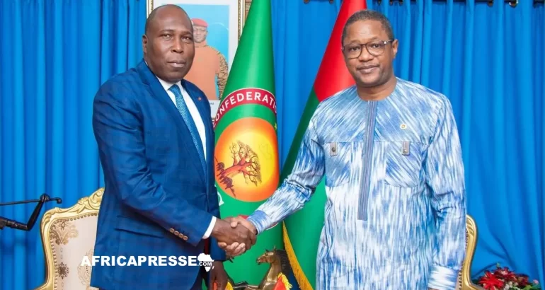 À Ouagadougou, le ministre ivoirien en charge de l’Intégration africaine tente de recoudre les liens À Ouagadougou, le ministre ivoirien en charge de l’Intégration africaine tente de recoudre les liens