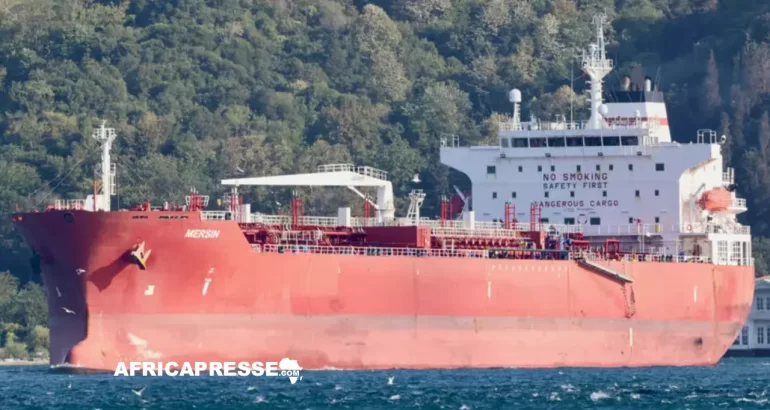 Sénégal : une enquête sous-marine pour élucider l’attaque présumée d’un pétrolier en provenance de Russie