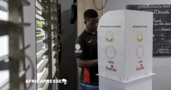 Transition en Guinée : le général Doumbouya soumet son bilan au verdict des urnes