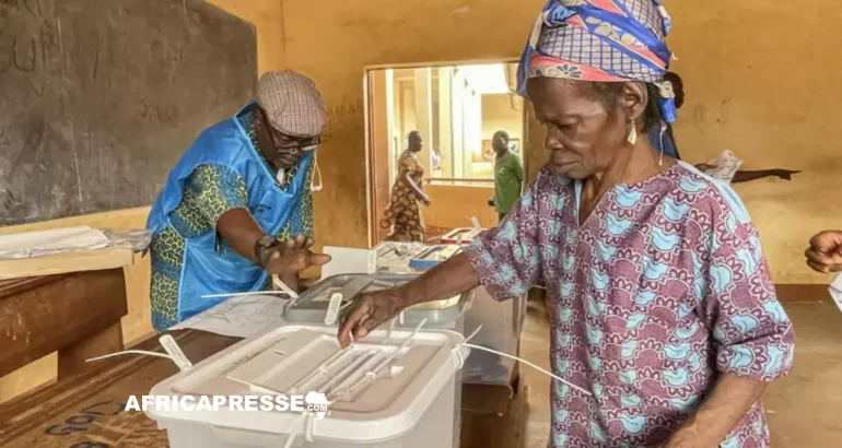 Élections en Centrafrique : calme précaire et dysfonctionnements pour le défi du quadruple vote