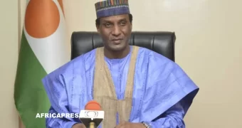 Niger : le Premier ministre Ali Mahamane Lamine Zeine n’est plus ministre des Finances, remaniement au sommet de l’exécutif