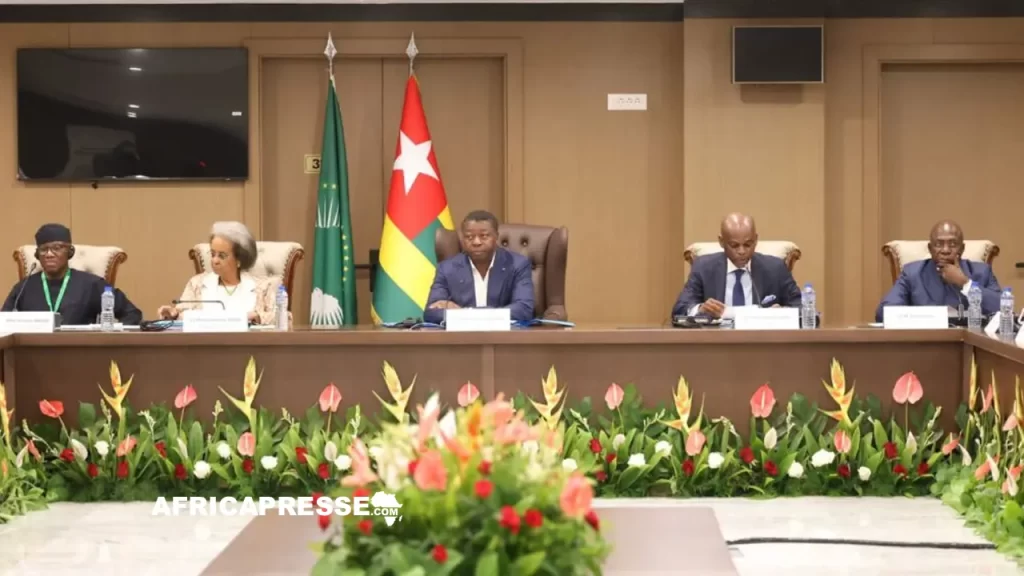 l'UA structure sa médiation avec Gnassingbé et des ex-chefs d'État