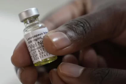 L’Afrique du Sud prête à défier les brevets pour produire le révolutionnaire Lenacapavir, traitement préventif contre le VIH L’Afrique du Sud prête à défier les brevets pour produire le révolutionnaire Lenacapavir, traitement préventif contre le VIH