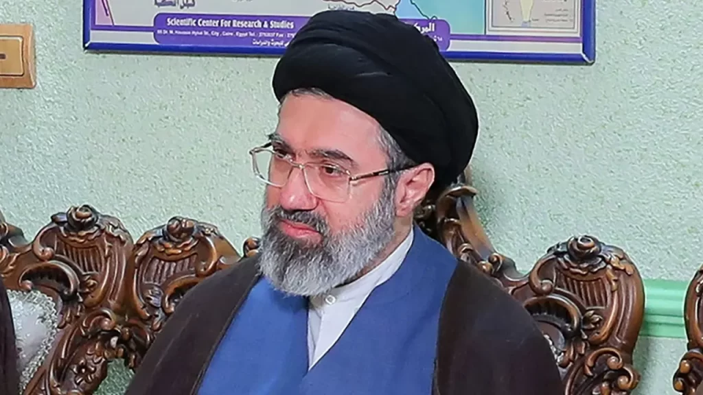 Mojtaba Khamenei succède à son père Ali Khamenei et prend la tête du pouvoir religieux