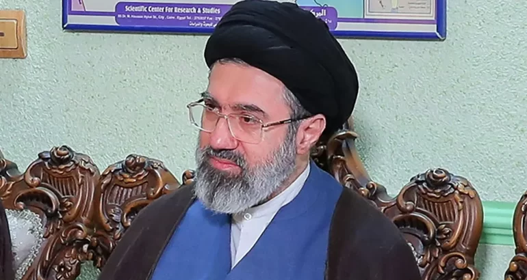 Iran : Mojtaba Khamenei succède à son père et prend la tête du pouvoir religieux