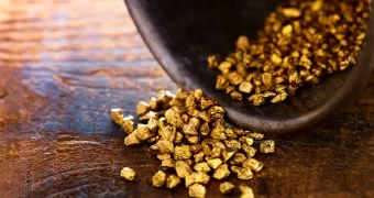Mines d’or : le leader africain instaure une obligation de vente de 30 % à l’État pour consolider ses réserves