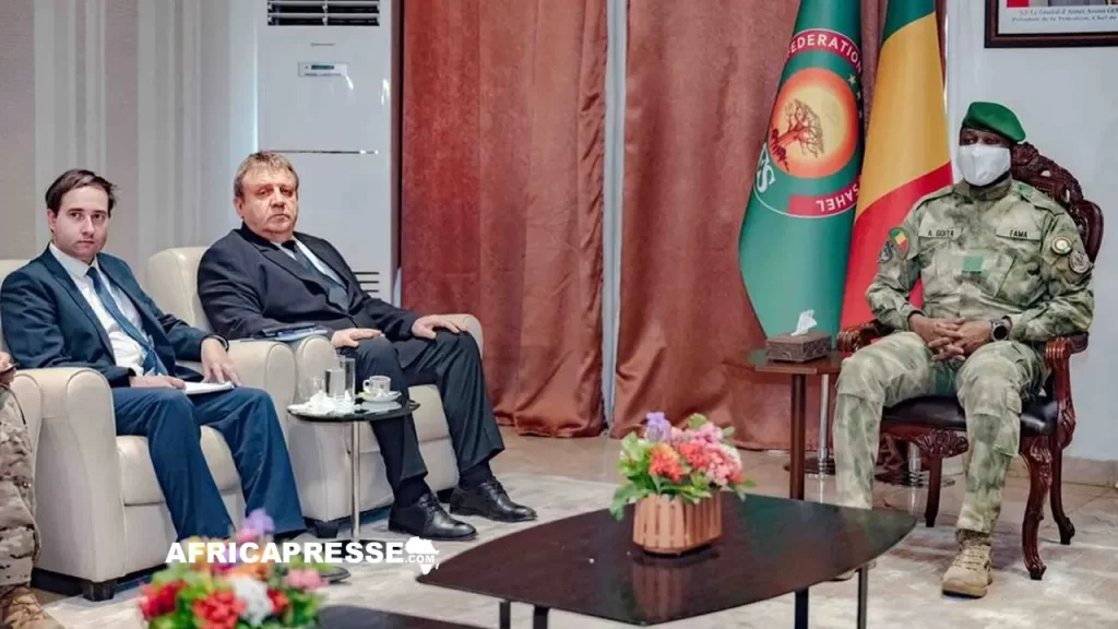 Assimi Goïta recoit l’ambassadeur de Russie au Mali