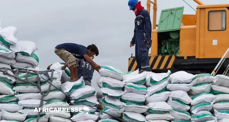 Le plus grand producteur d’engrais d’Afrique anticipe des gains suite à la levée par les États-Unis des droits de douane sur les importations de phosphate