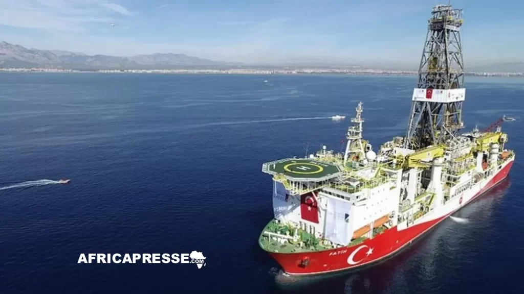 Le navire de forage de la Turkish Petroleum Corporation