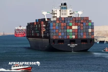 L’Europe s’apprête à copier le système de péage du canal de Suez en Égypte avec un nouveau projet de voie navigable de 20 milliards de livres sterling, dans un contexte de tensions dans le détroit d’Ormuz. L’Europe s’apprête à copier le système de péage du canal de Suez en Égypte avec un nouveau projet de voie navigable de 20 milliards de livres sterling, dans un contexte de tensions dans le détroit d’Ormuz.