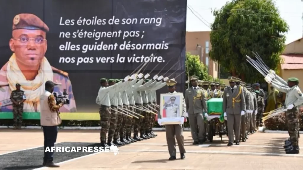 Obsèques nationales : La nation rend un dernier hommage au Général d’armée Sadio Camara